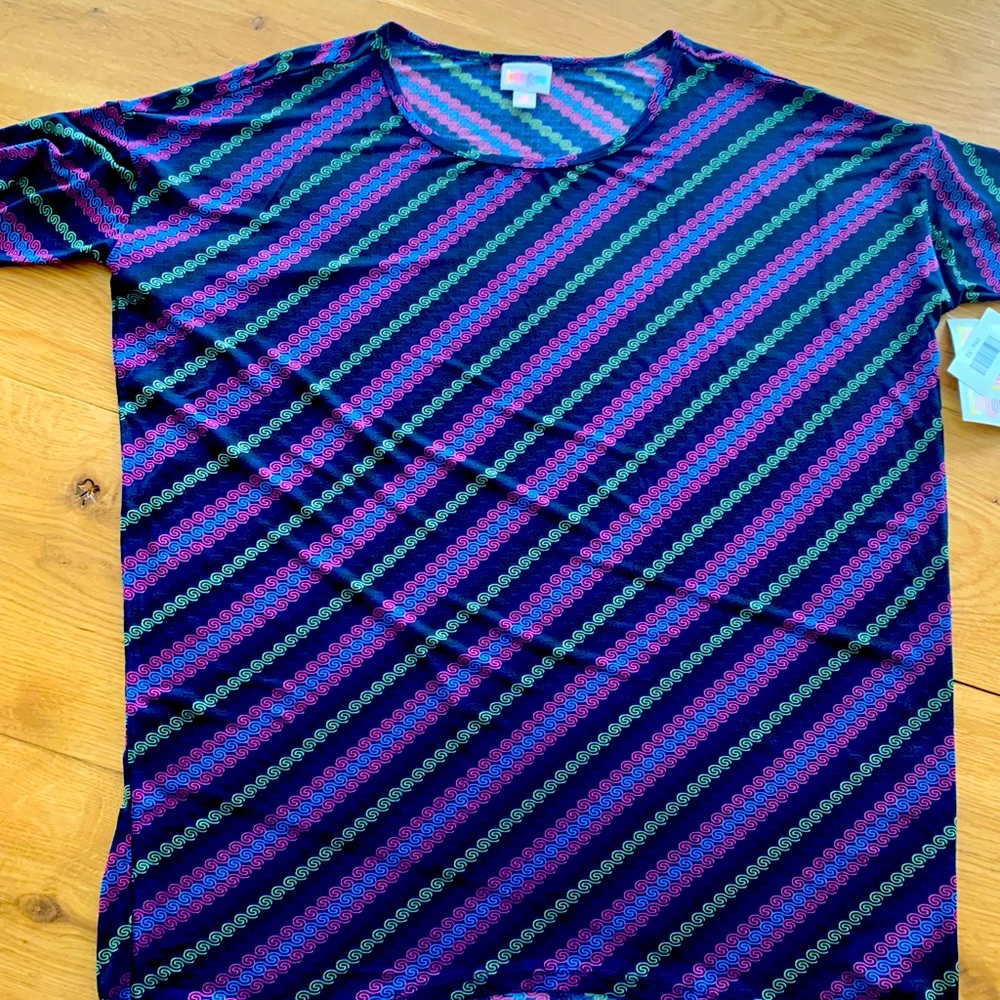 NWT LULAROE IRMA TUNIC!